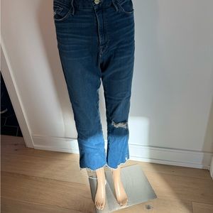 Frame jeans size 32. Stretchy. Cropped. Flare. Gorgeous and amazing fit